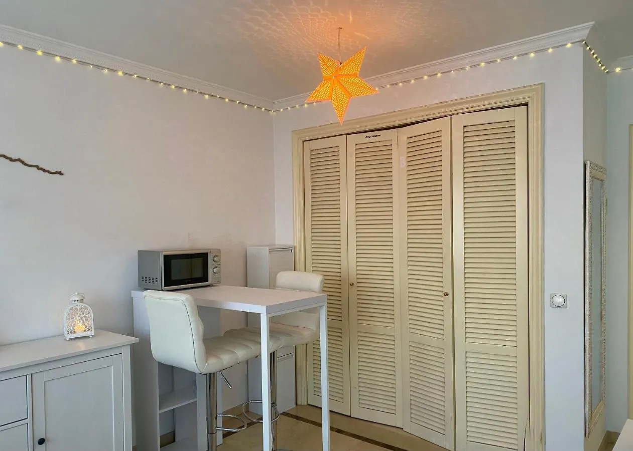 Precioso Estudio Conde Orgaz Madrid Apartment