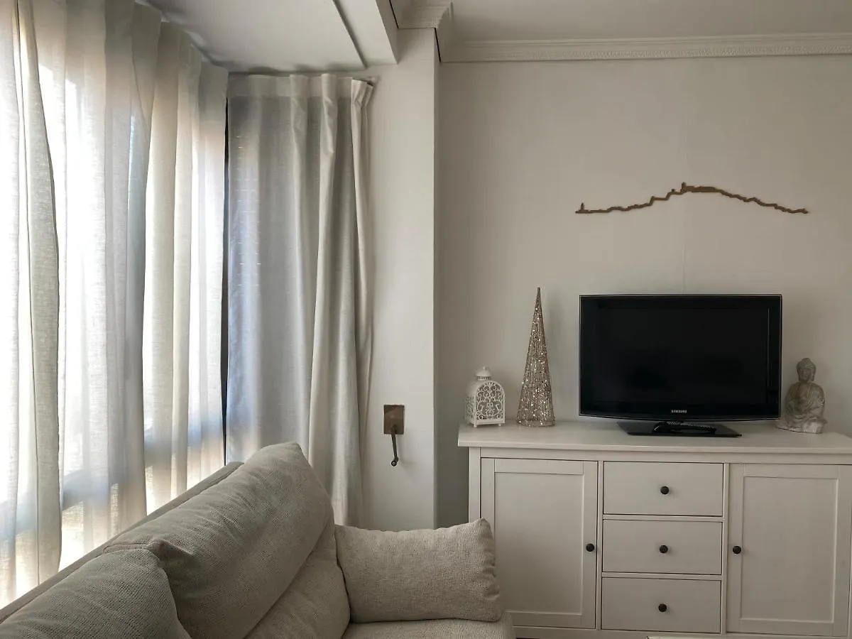 Precioso Estudio Conde Orgaz Madrid Spain